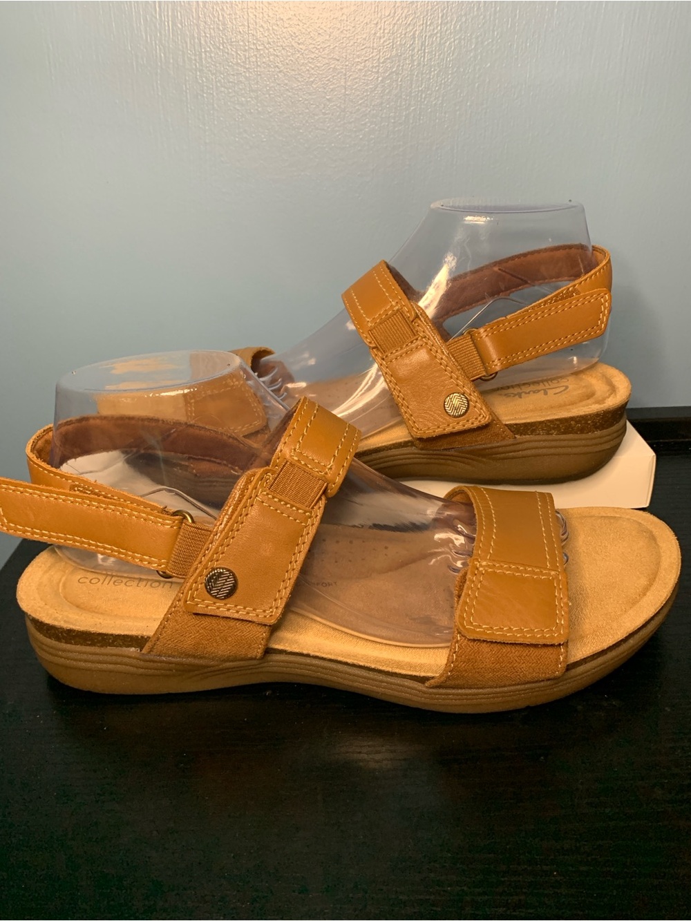 Clarks April Clover Women's Tan Leather Adjustable Sandals